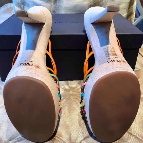 2️⃣✖️♓️🅿️ 🌈Prada Rainbow Mule Sandals🌈 - Picture 5 of 8